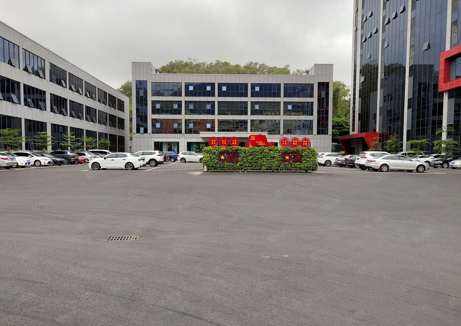 龙华大浪红本厂房楼上1200平出租带精装修无转让费水电齐全