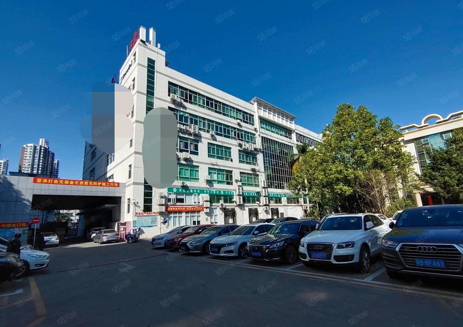 龙华清湖花半里楼上530平豪华装修厂房出租，租金30