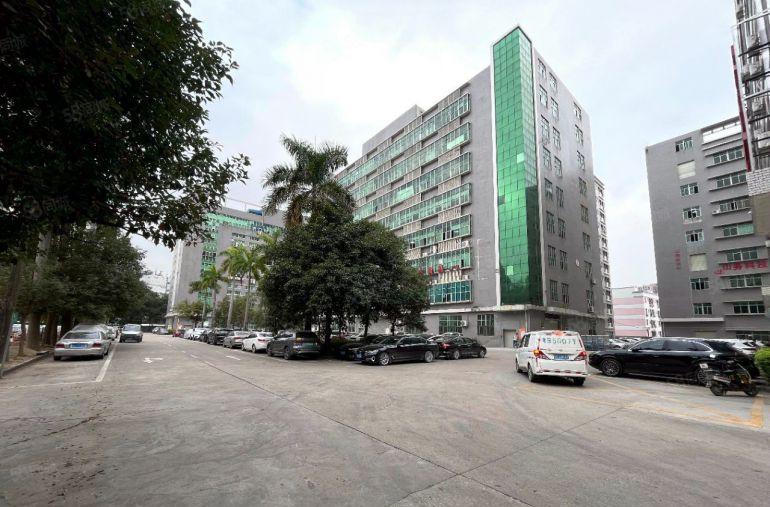 龙华观澜原房东厂房出租，600平带精装修