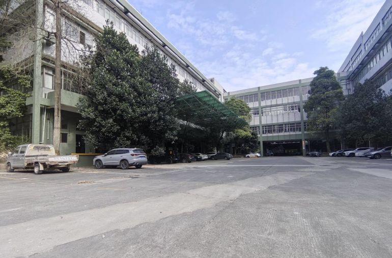 1000平起原房东红本厂房10000平出租临近地铁口高速口