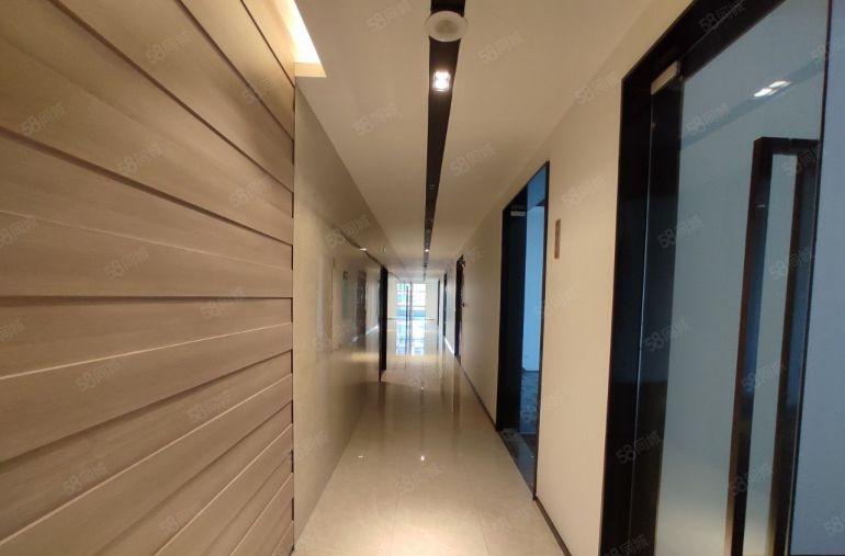 龙华地铁站办公研发型园区，精装修和毛坯出租200到1500平