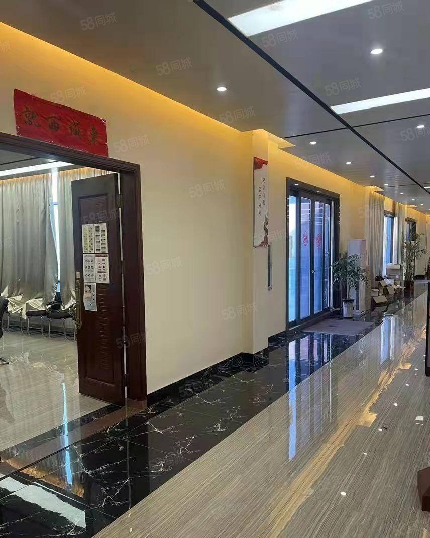 龙华大浪新出原房东楼上1400平豪华精装修标准厂房