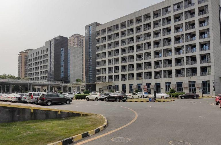 免租5个月龙华大浪主干道原房东独院厂房8000平厂房出租