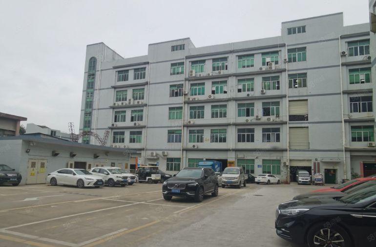 龙华观澜牛湖地铁口300米五楼900平米厂房出租，带装修