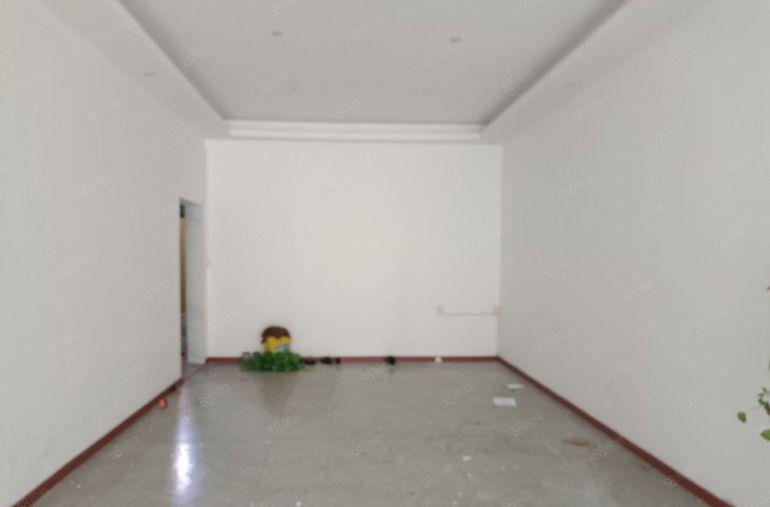 龙华大浪商业中心附近新出原房东精装修厂房1200平，可分租。