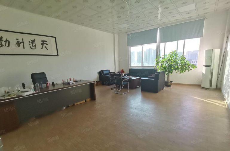 龙华清湖地铁口工业园新出楼上1950平厂房出租可分租一楼6米