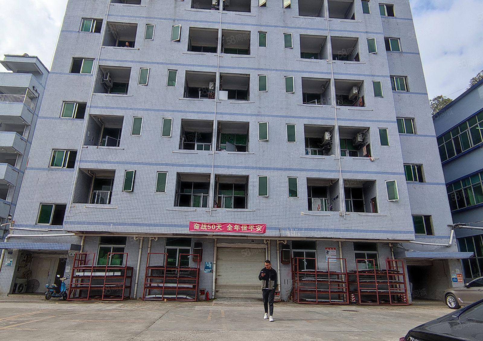 观澜梅观高速附近8400平厂房出租可分租2800平空地大