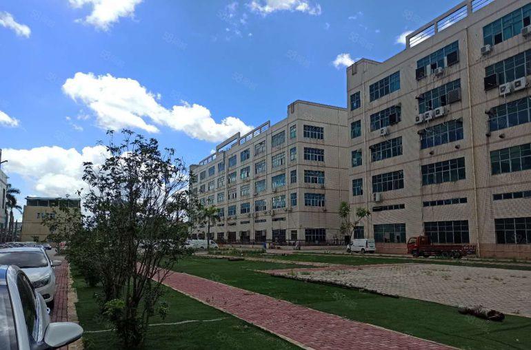 地铁口观澜新田工业园厂房仓库出租空地大公摊小可100平起分租