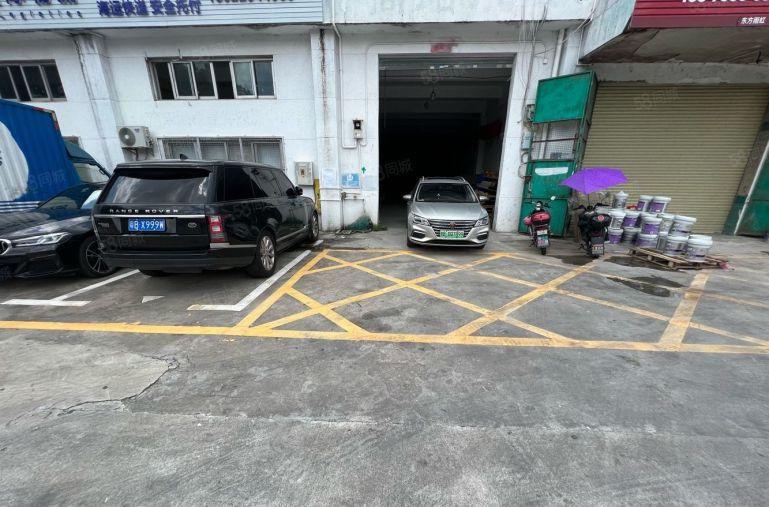 龙华清湖 高速路口30块的一楼仓库厂房低价出租公摊小