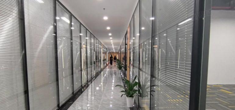 梅林关民治地铁口产业园120平精装办公带家私工业风厂改写字楼