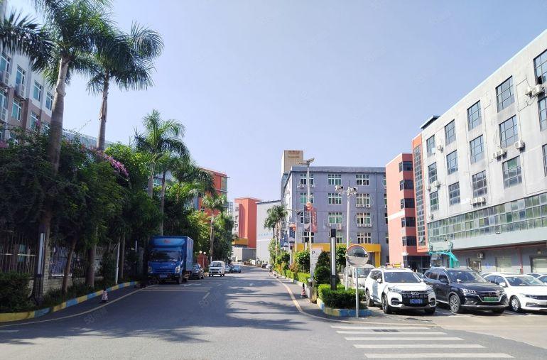 观澜章阁工业园楼上500平带装修办公室厂房出租 可分租