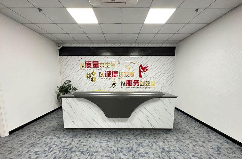 龙华观澜桂花地铁口楼上整层精装修2200平米厂房出租