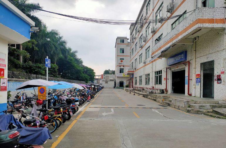 龙华清湖带装修1200平厂房出租 可分租 工业园低价仓库出租