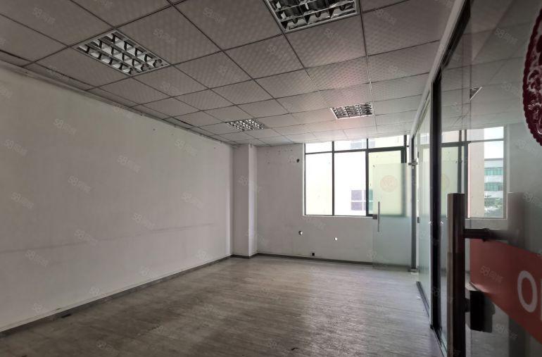 200平起租龙华汽车站后单层2400平原房东厂房仓库电商出租