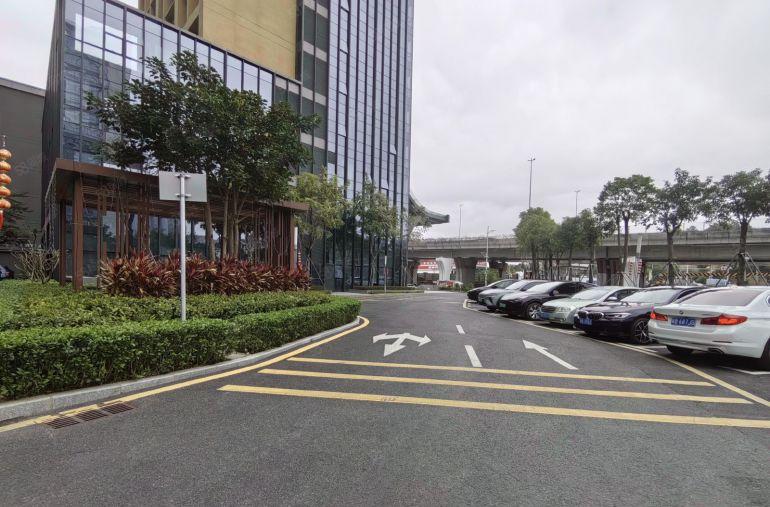 龙华民治地铁口300平精装修办公仓库出租价格超低停车位充足