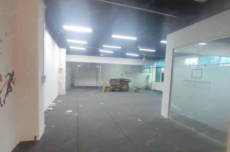 龙华清湖花半里附近精装修厂房350平 带办公室仓库