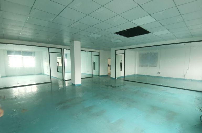 观澜桂花工业区2楼800平厂房出租转租带装修水电齐全