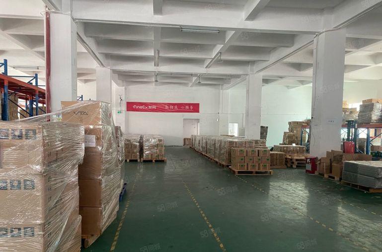 大浪河背工业区，一楼厂房580平，租金30元，可帮装修