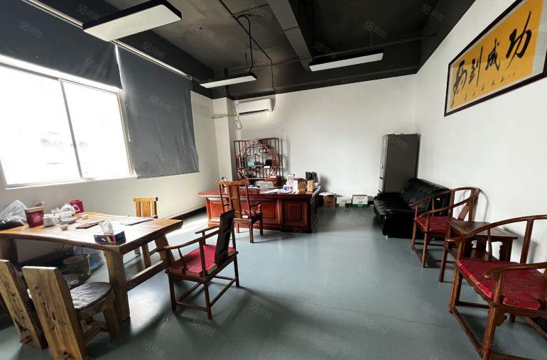 观澜章阁大型园区600平楼上精装修厂房仓库出租水电齐全