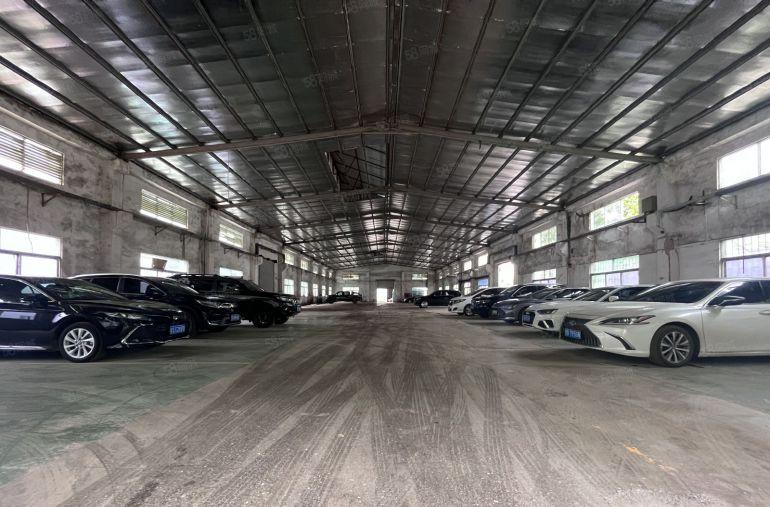 观澜地铁口原房东单一层独院12000平，一楼仓库电商精装修