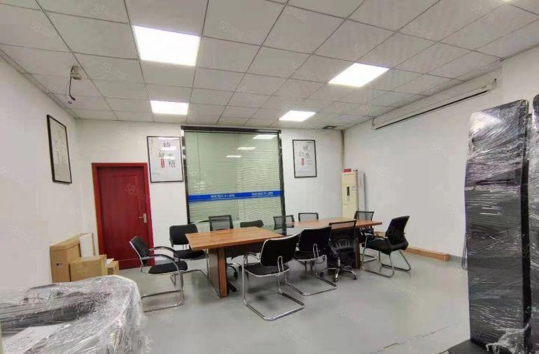 龙华大浪地铁口800平米精装修厂房无转让费出租办公室仓库分租