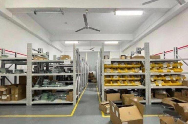 观澜桂花原房东1000平方精装修电子设备厂房低价出租大型区园