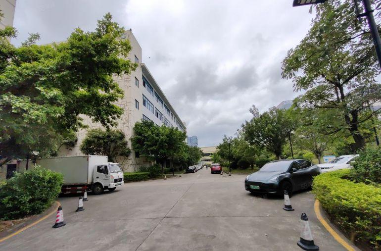 龙华大浪原房东楼上精装修水电到位1000平办公室仓库厂房出租