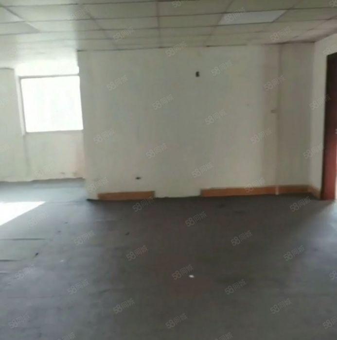 经典小面积130平方，带一间办公室，2吨货梯，使用率超高