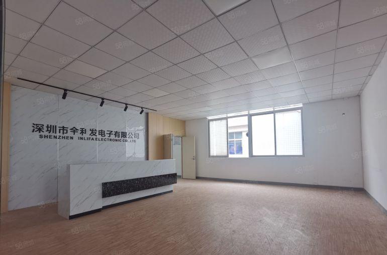 观澜章阁大富工业区楼上厂房出租，1700平米，22元平米