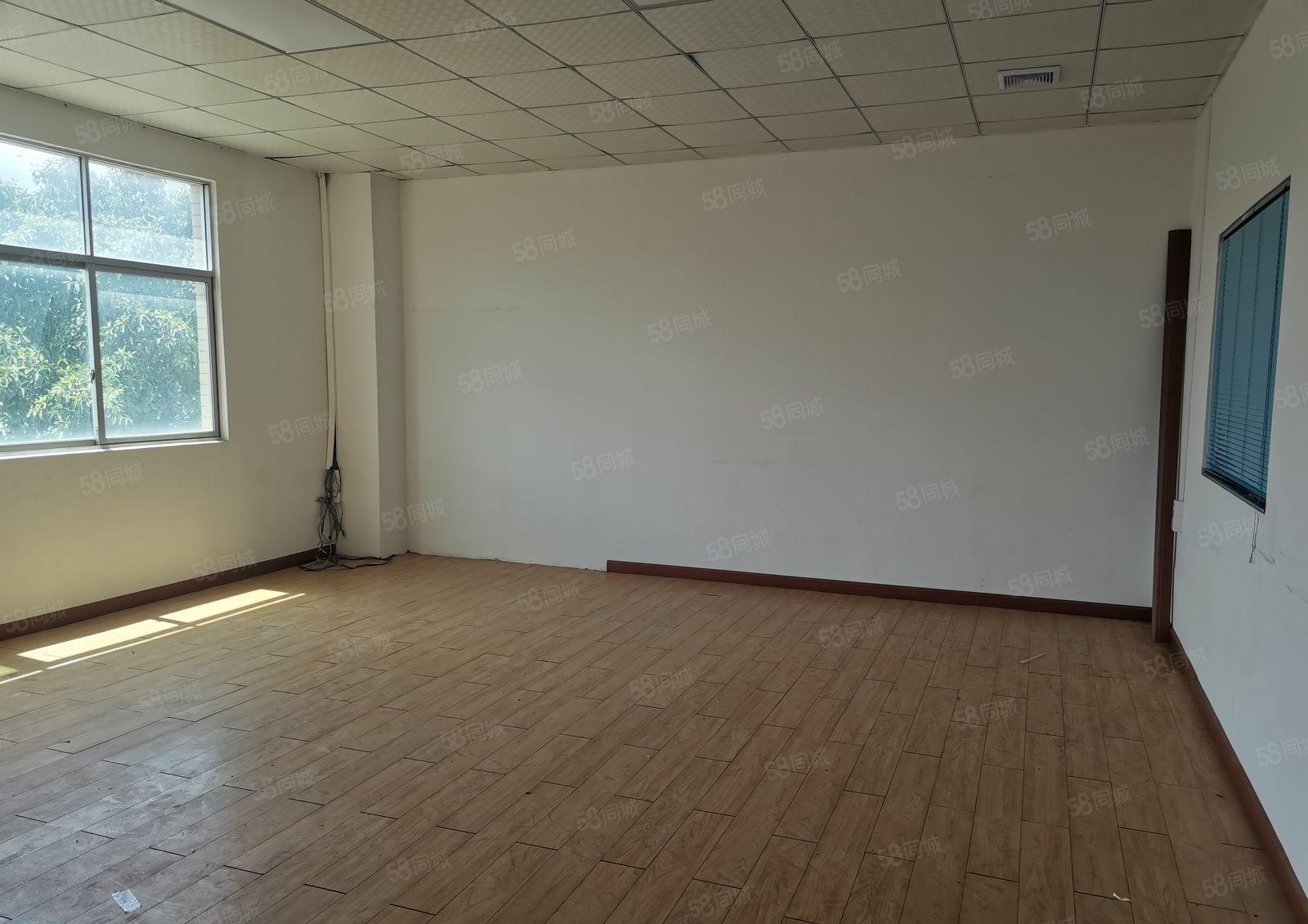 龙华观澜新田原房东楼上新出950平方豪华精装修房厂房仓库出租