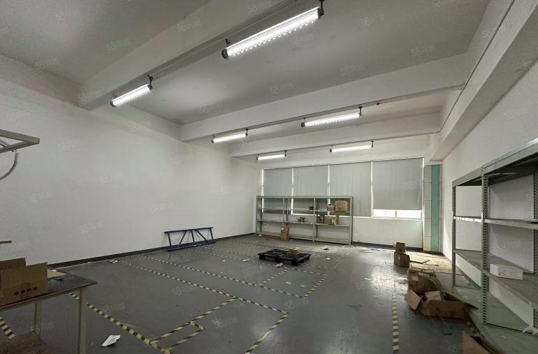 龙华观澜地铁站1500平原房东厂房仓库电商办公室出租可分租