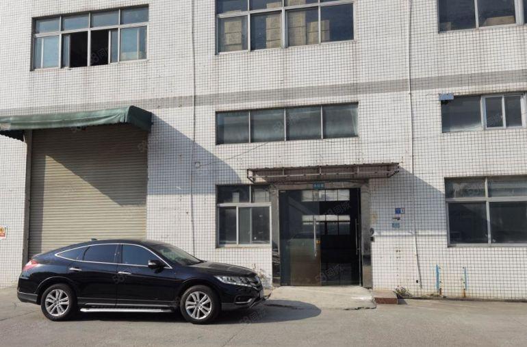 全新装修1000平厂房低价出租园区形象好空地大交通方便8米高