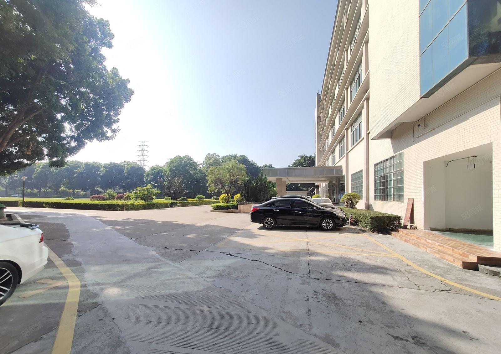 出租|龙华观澜黎光楼上3300平整层精装修全新地坪漆厂房出租