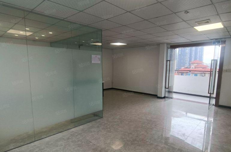 龙华民治万众城精装修厂房120平出租 1加1格局