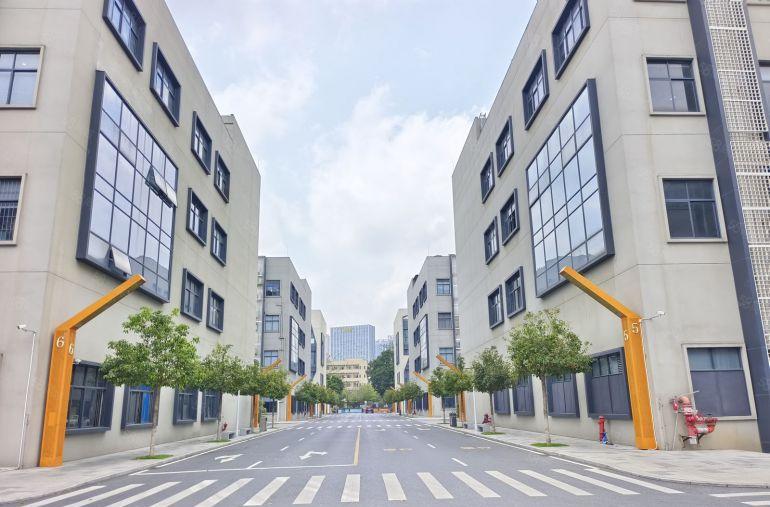 急租龙华原房东实际面积精装修厂房出租500平至5000平方