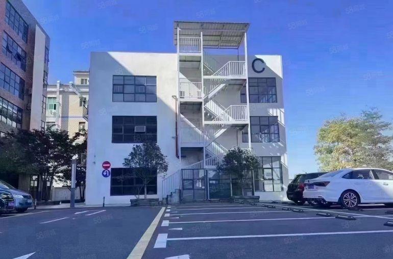 三层小独栋1200平出租，带精装办公加仓库，空地超大，原房东