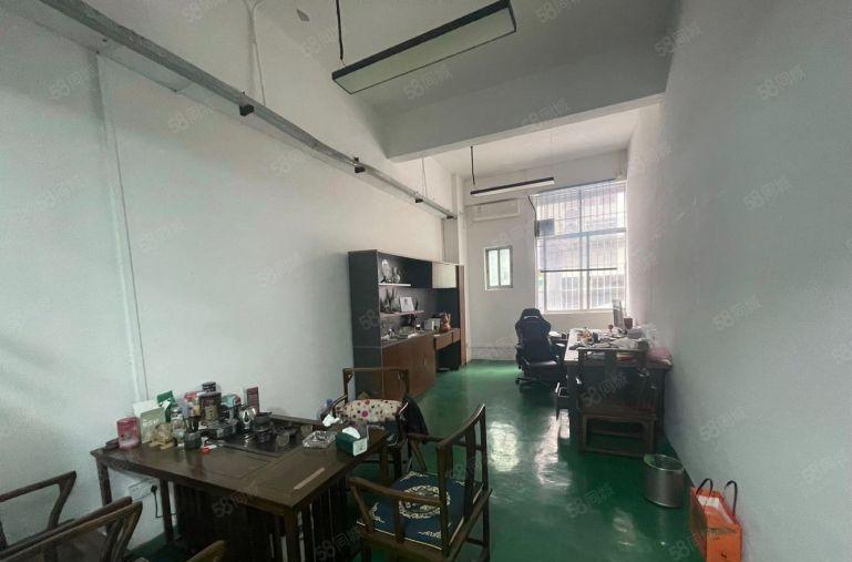 坂田大浪商业中心旁边一楼500平方精装厂房出租，拎包进驻
