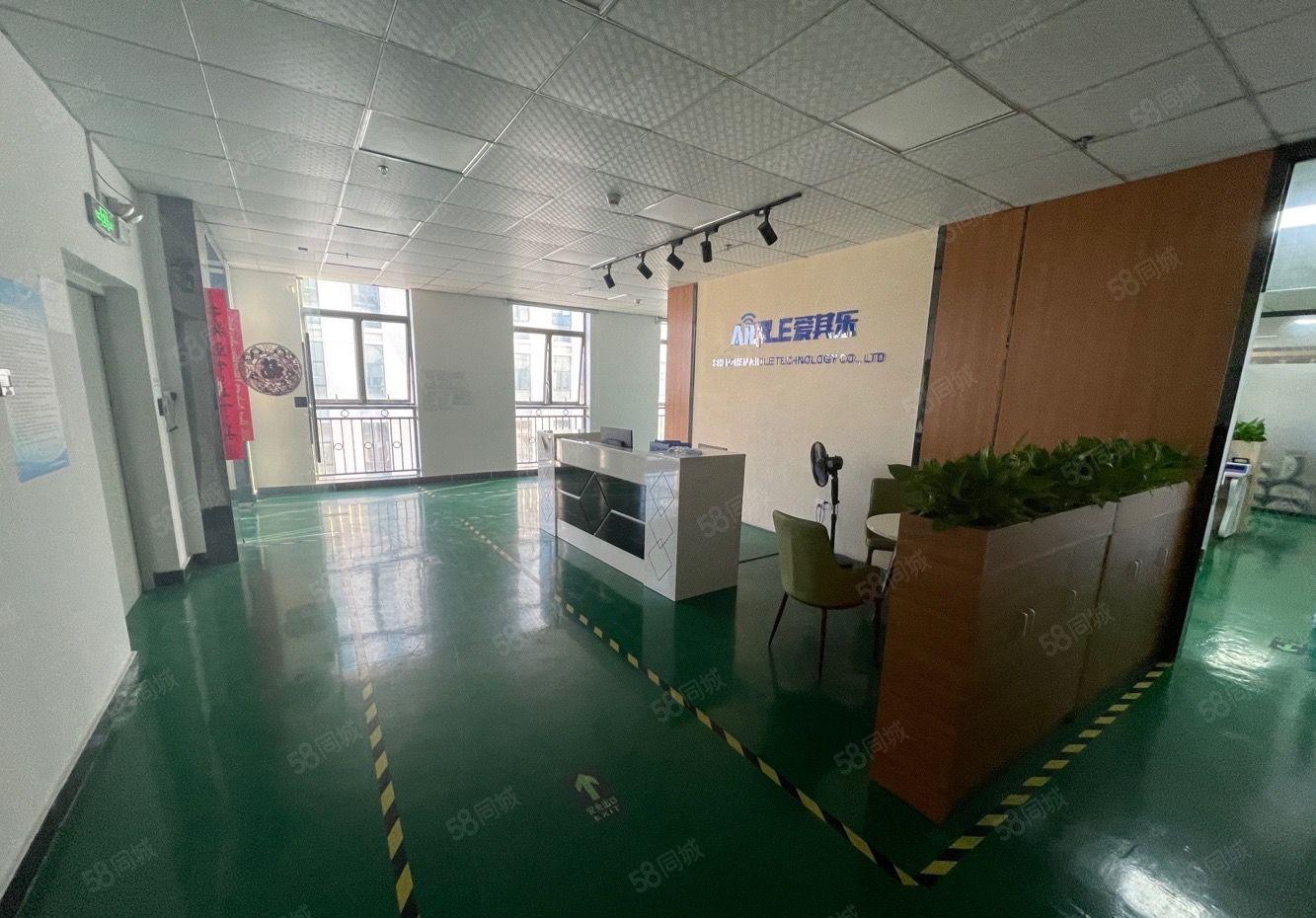 龙华观澜章阁工业园楼上1000平精装修厂房出租可办环评