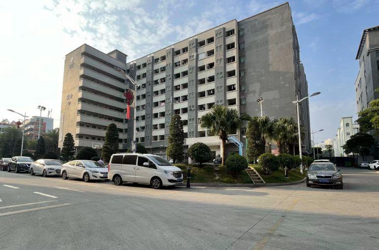 龙华核心地段地铁口原房东红本厂房面积实在精装可办环评