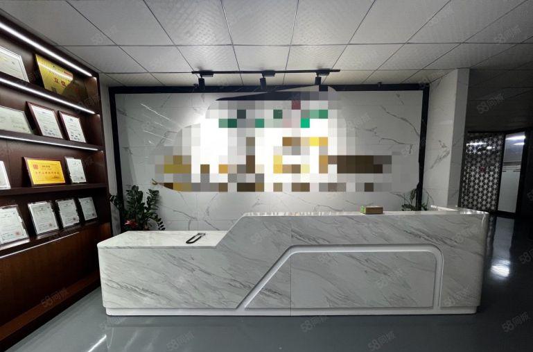 观澜樟坑径靠坂田楼上900平精装修水电齐全厂房仓库出租