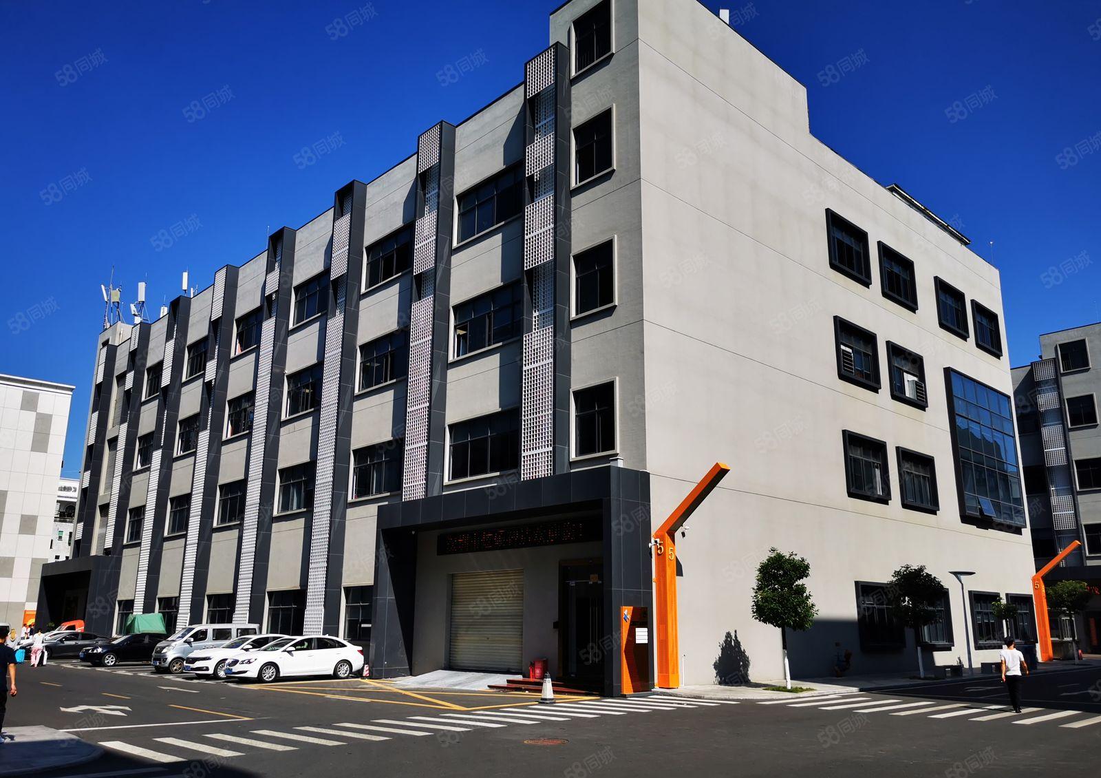 龙华大浪原房东独栋红本厂房实际面积6000平出租，带精装修。