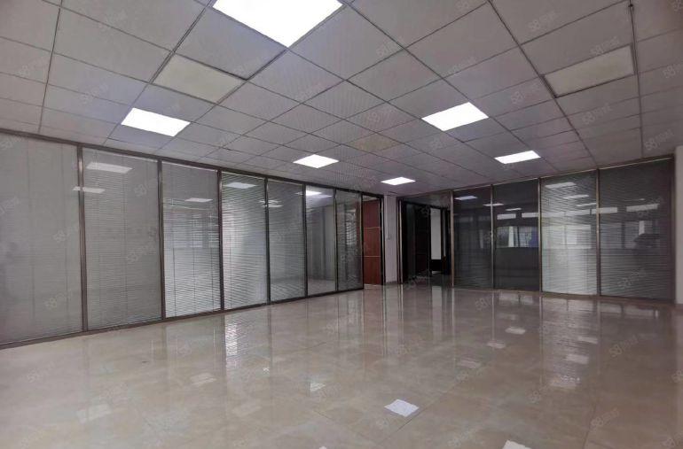 龙华大浪南路厂房290平，3加1玻璃隔间