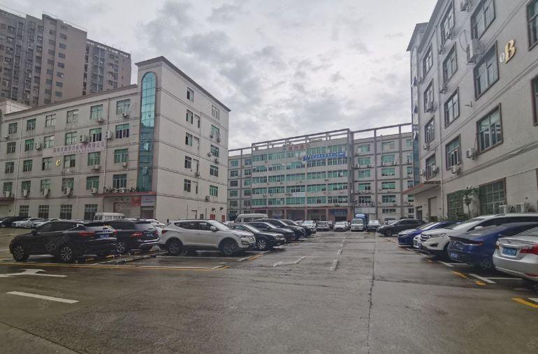 龙华民治第地铁口原房东2000平方厂房仓库出租精装修可分租