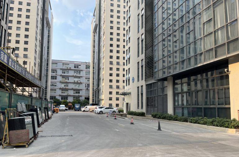 龙华大浪工业区原房东大型科技园楼上精装修300平办公厂房出租