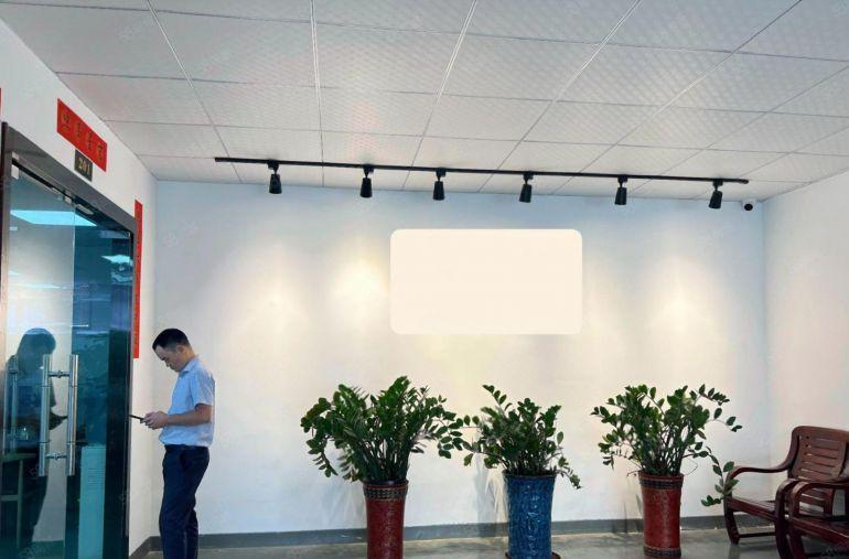 租金20元龙华油松厂房出租楼上1580平带精装办公室出租