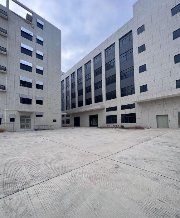 20元平米起龙华大浪服装基地产业园出租2000平米交通便利