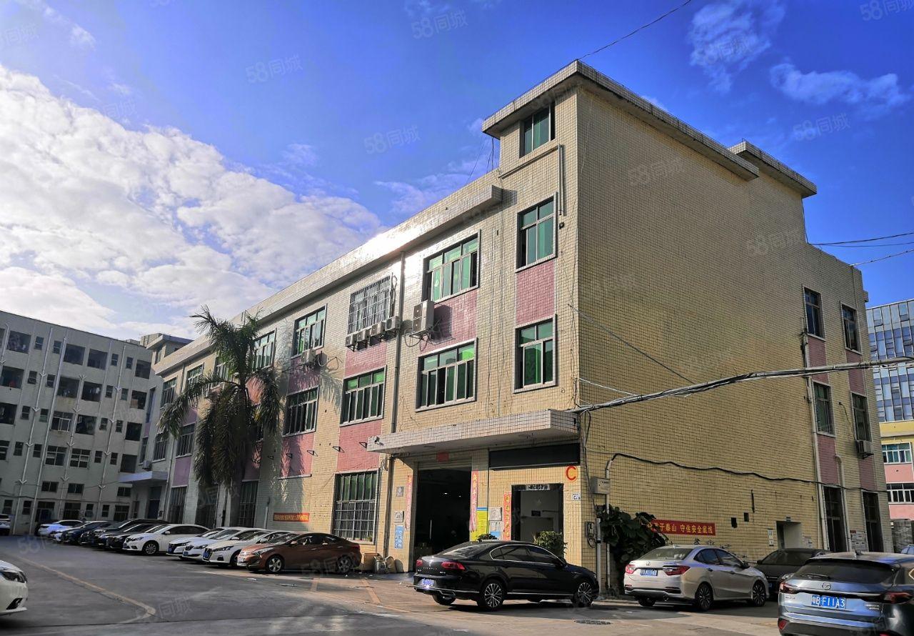 观澜福城主干道工业园楼上精装修标准厂房1660平招租！