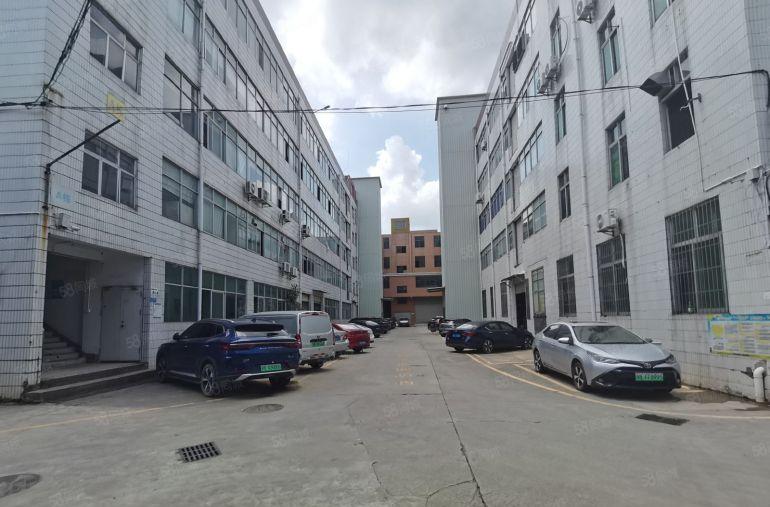 龙华观澜观光路工业园楼上精装修厂房530平，低价出租，已电改