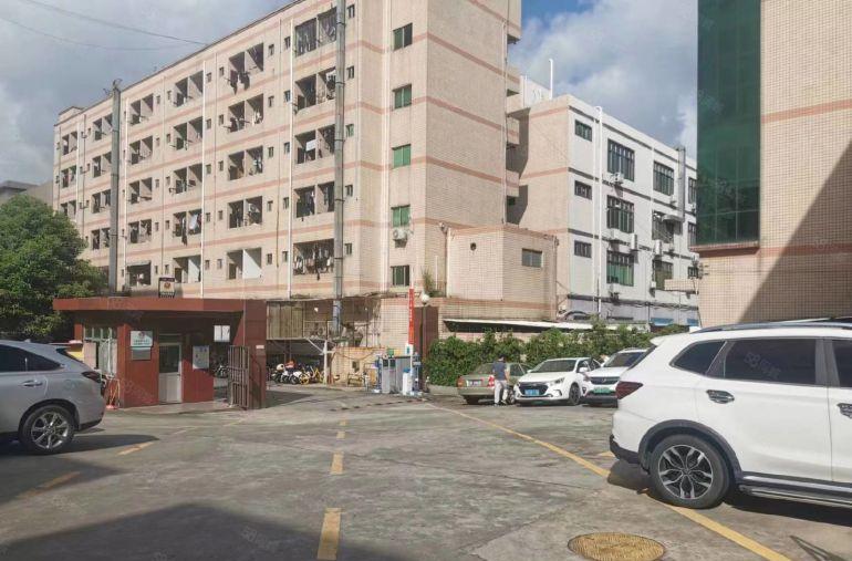 龙华大浪南路工业园 厂房 178平，单价23，2加1格局