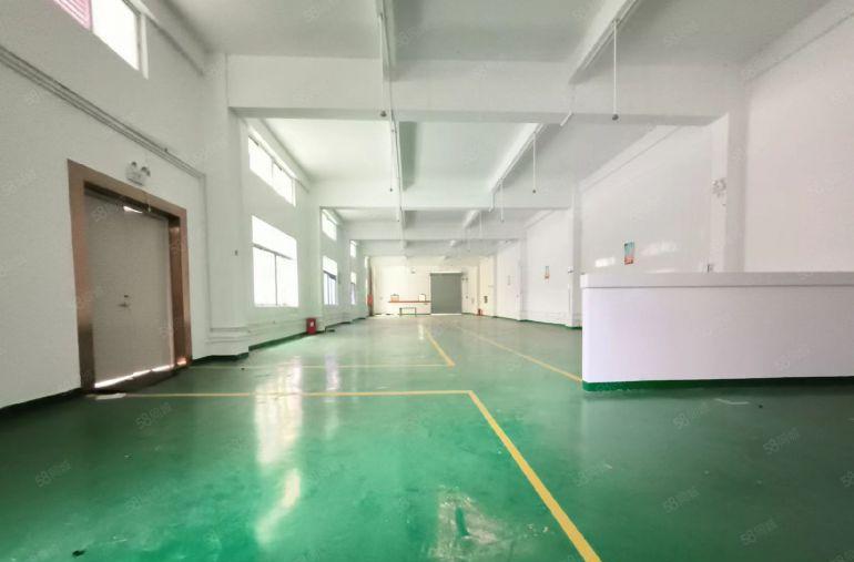 龙华大浪商业中心附近一楼1080平精装修厂房出租